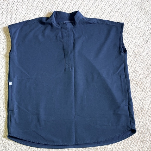 Figs Tops - Figs Rafaela scrub top size xs